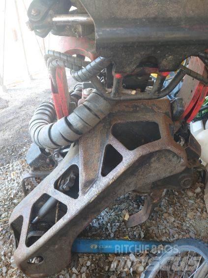 Komatsu C123 رؤوس حصادات