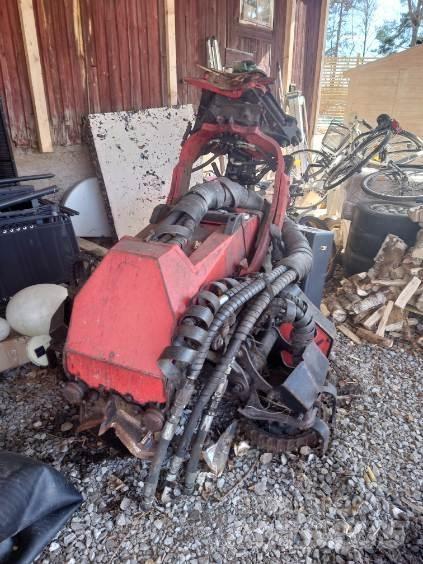 Komatsu C123 رؤوس حصادات