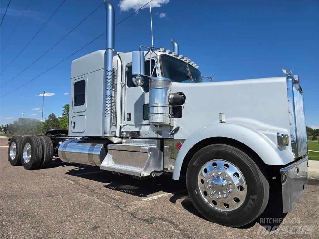 Kenworth W 900 وحدات الجر