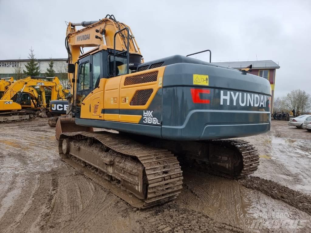 Hyundai HX 300 L حفارات زحافة