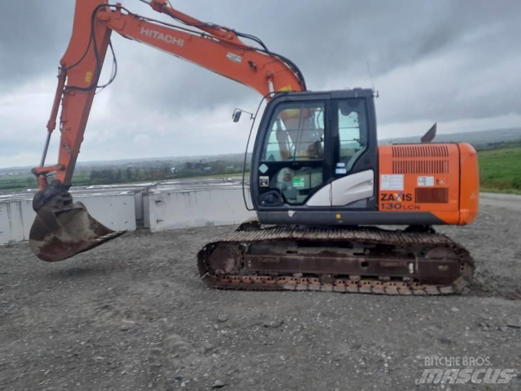Hitachi Zaxis 130-5 حفارات زحافة