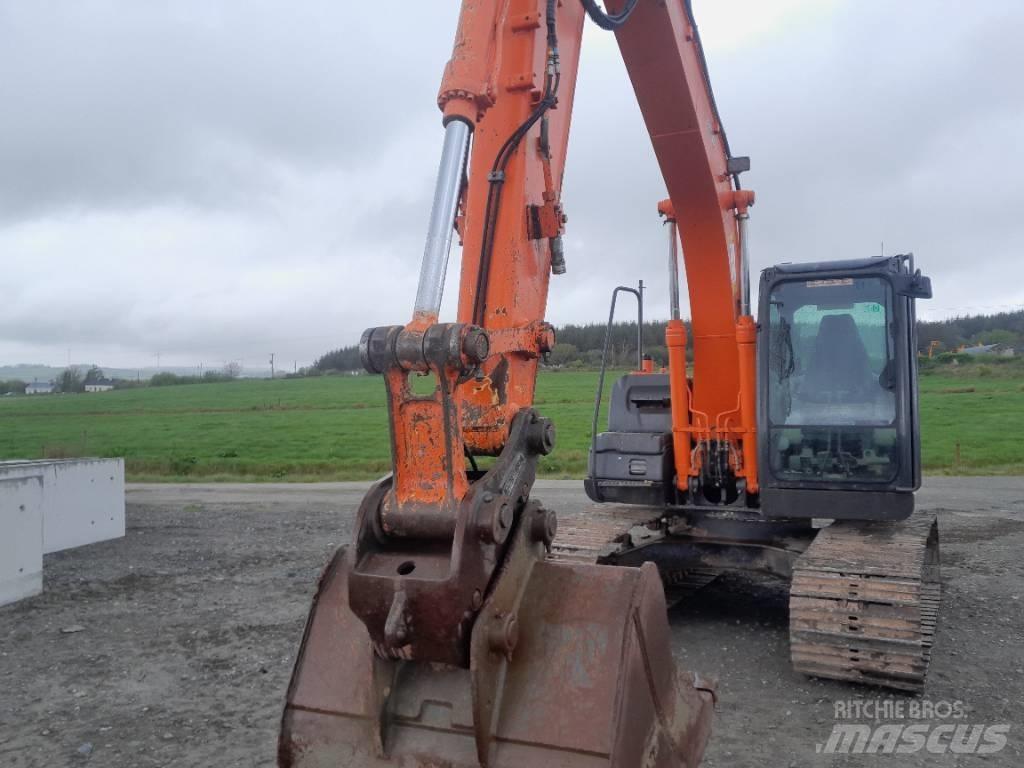 Hitachi Zaxis 130-5 حفارات زحافة