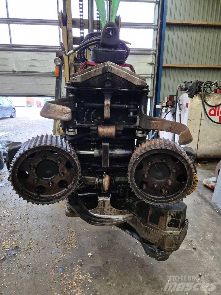 Komatsu 360.2 رؤوس حصادات