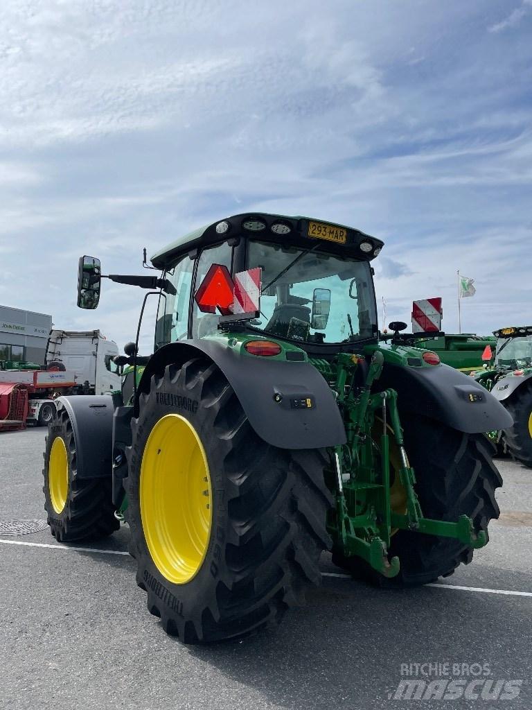John Deere 6155R الجرارات