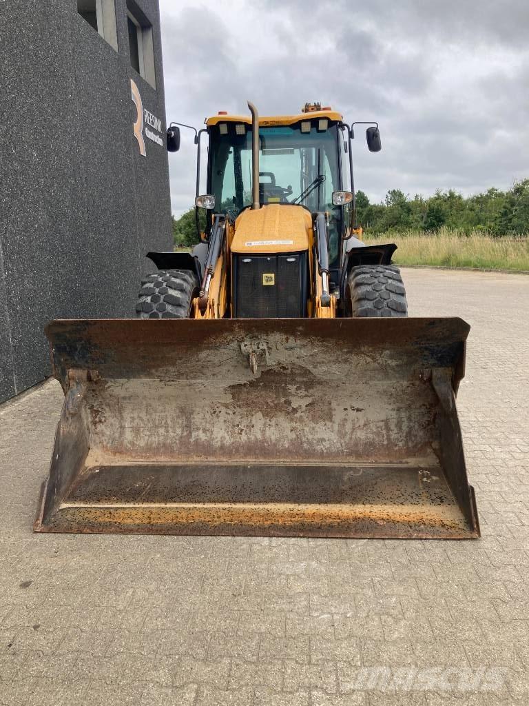 JCB 4 CX لوادر ذات جرافات عكسية