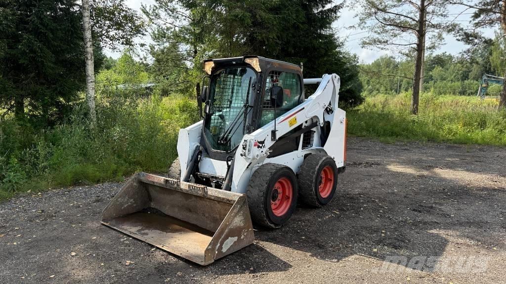 Bobcat S 530 لوادر انزلاقية التوجيه