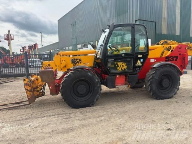 JCB 537-135 مناولات متداخلة