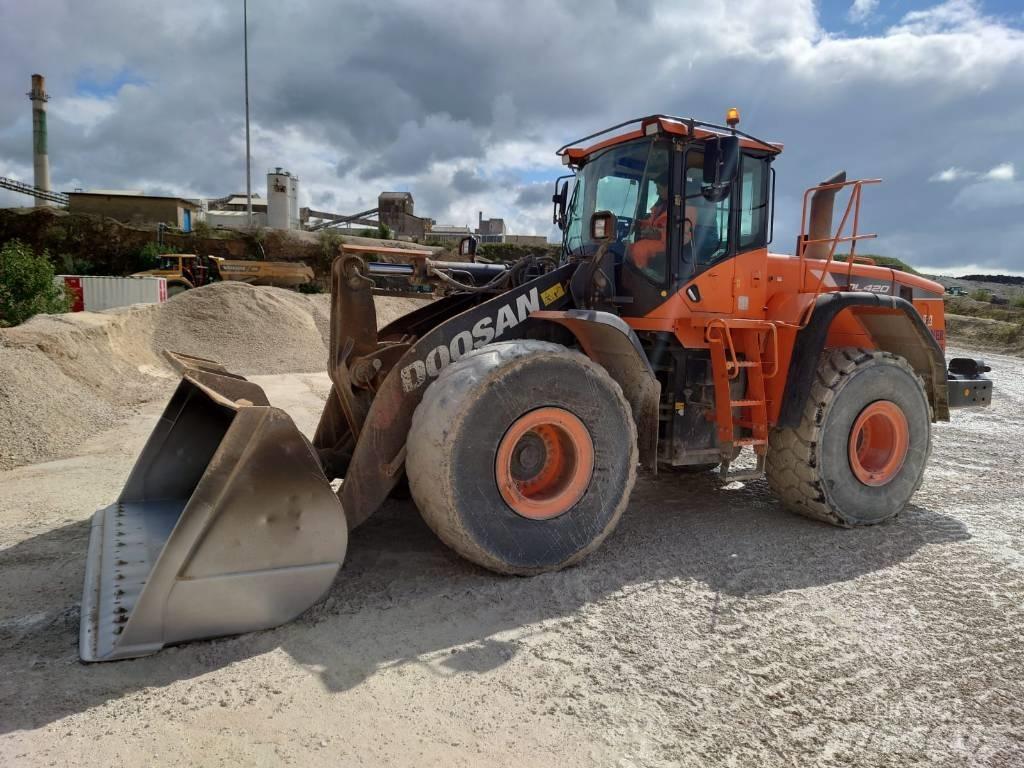 Doosan DL 420-5 لوادر بعجل