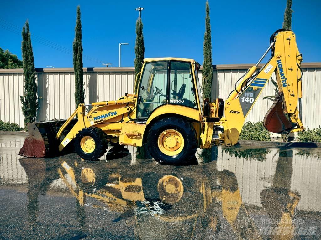 Komatsu WB 140-2N لوادر ذات جرافات عكسية