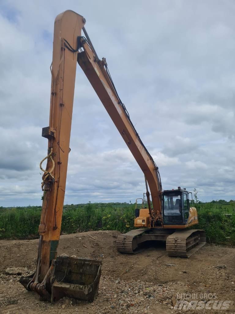 CASE CX 210 LR حفارات زحافة