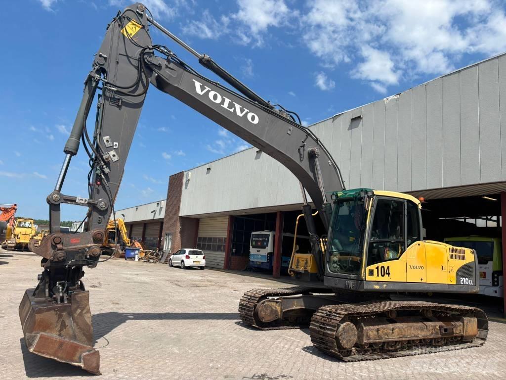 Volvo EC 210 C L حفارات زحافة