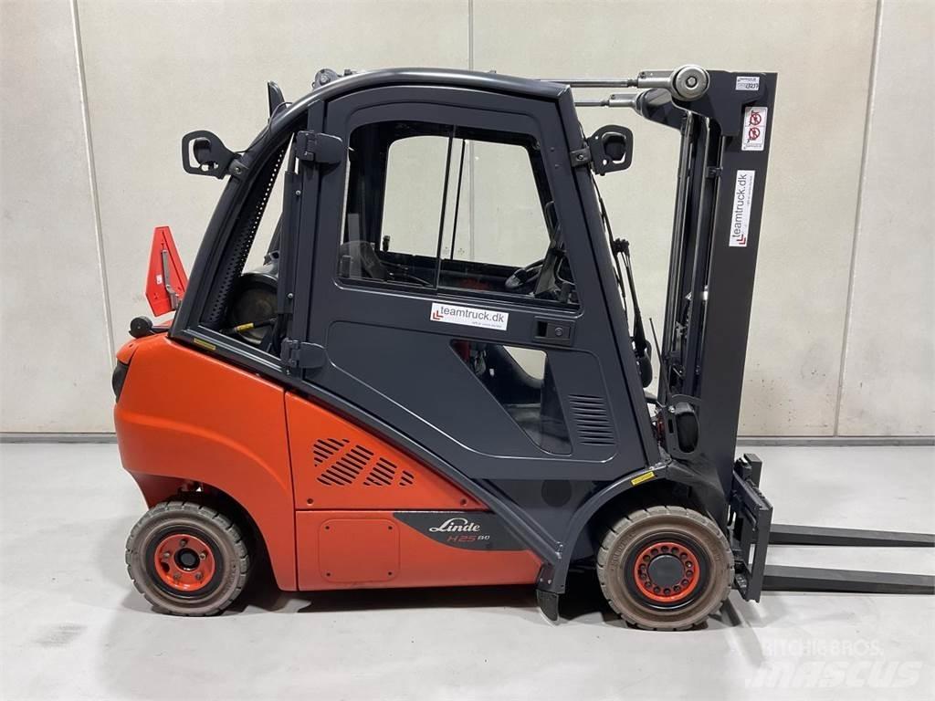 Linde H25T-02 شاحنات LPG