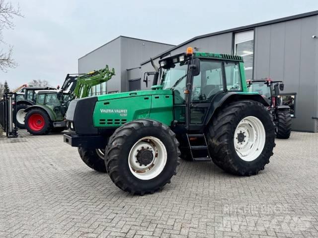 Valtra 8350 Hitech الجرارات