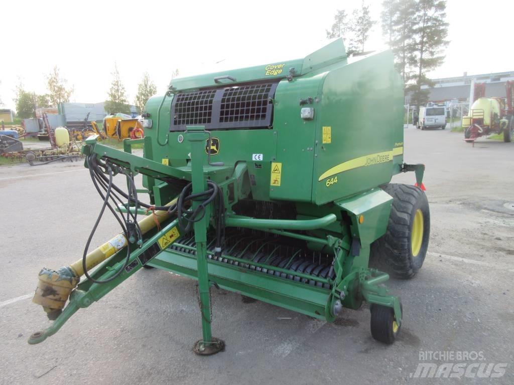 John Deere 644 محزمات مستديرة