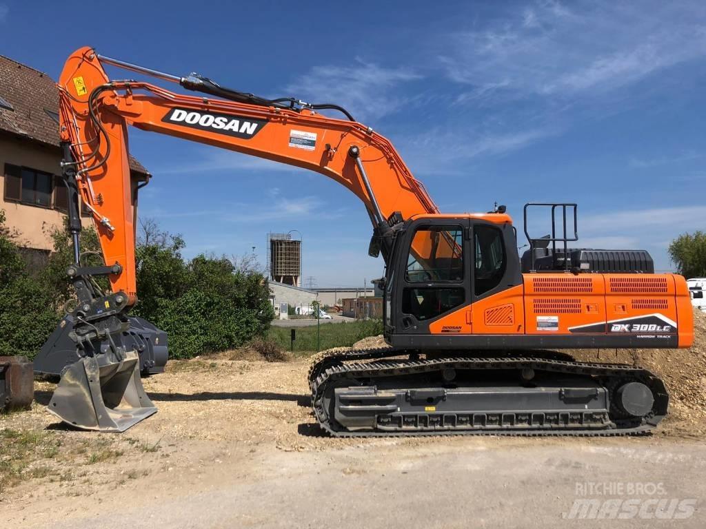 Doosan DX 300 LC-7 حفارات زحافة