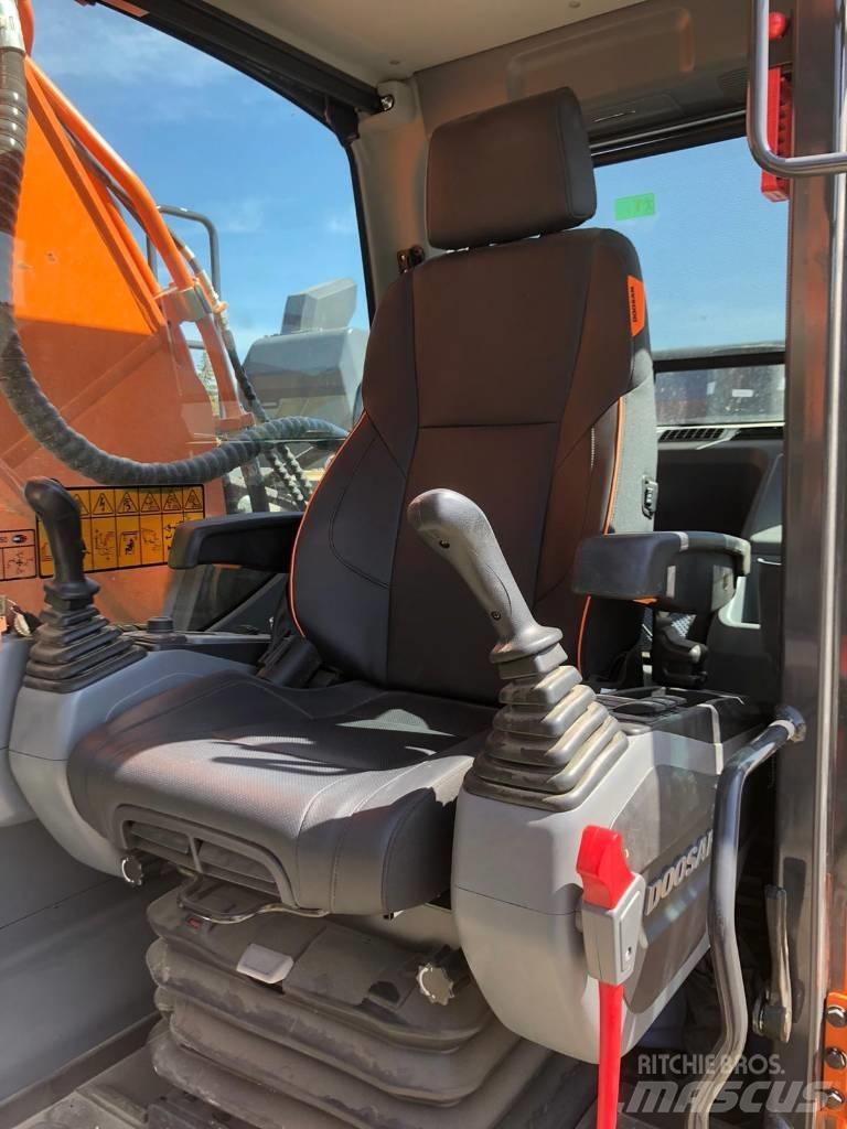 Doosan DX 300 LC-7 حفارات زحافة