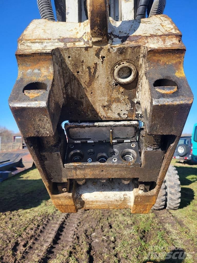 Hitachi ZX 170 W-3 حفارات بعجل