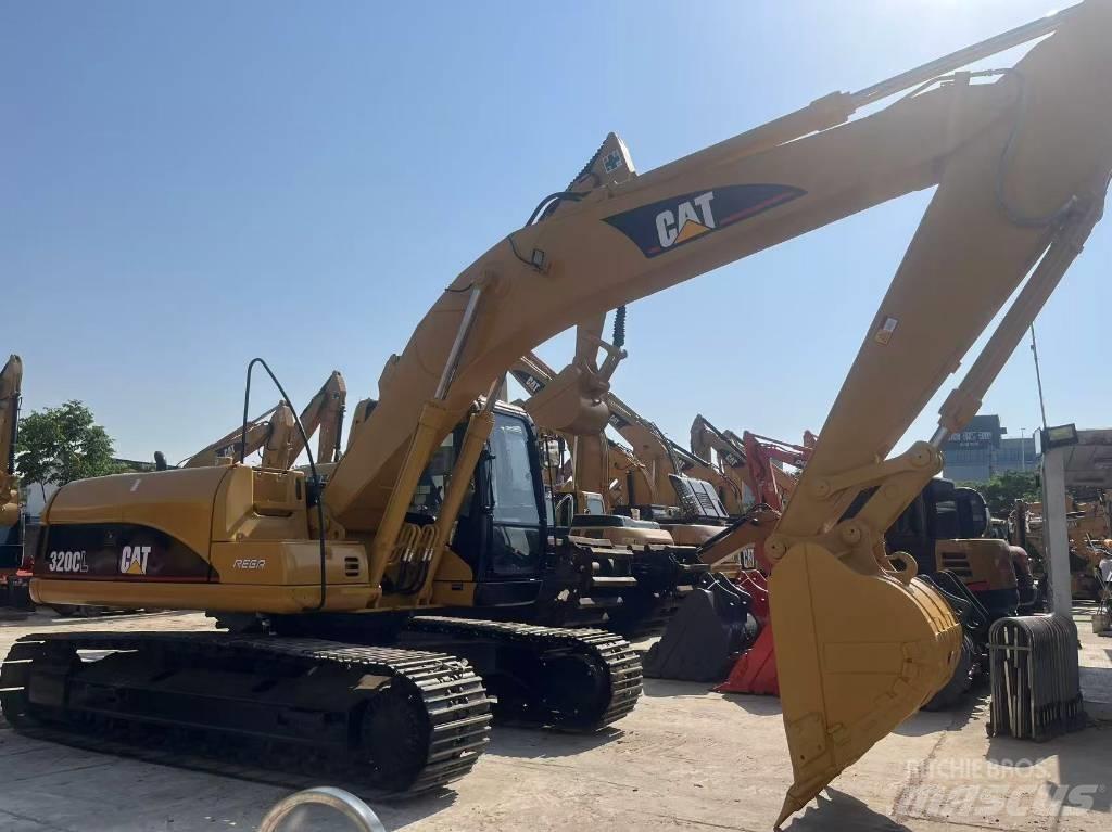 CAT 320 C L حفارات زحافة