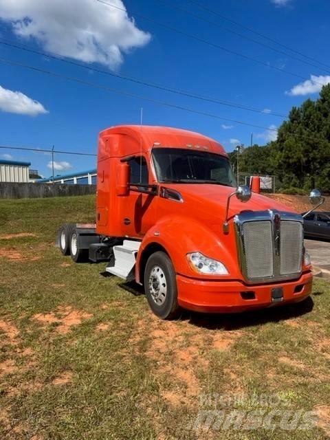 Kenworth T 680 وحدات الجر