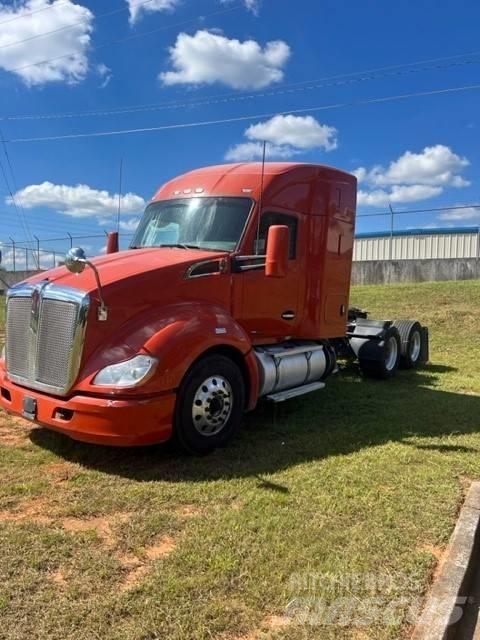 Kenworth T 680 وحدات الجر