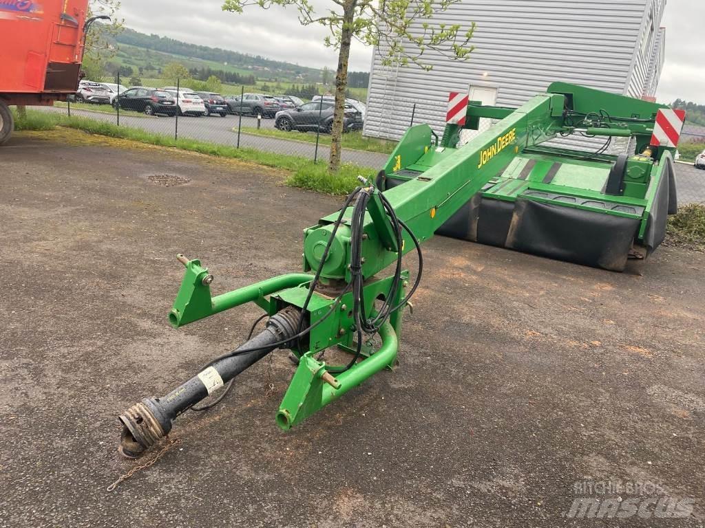 John Deere 730 ماكينات جز العشب