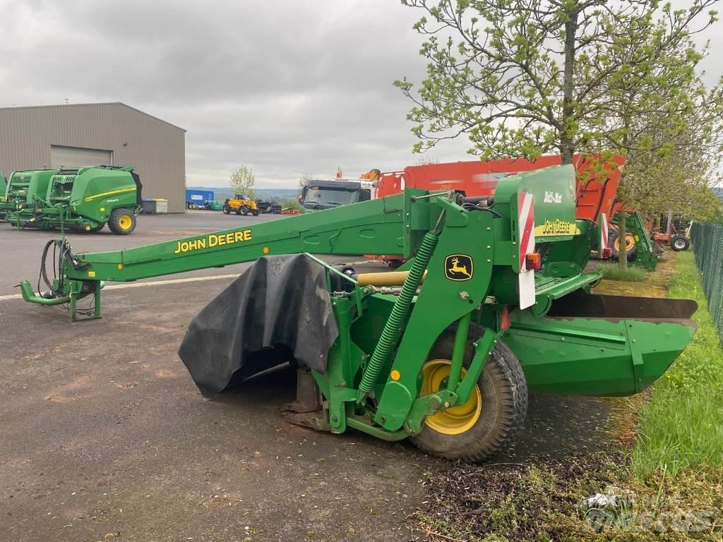 John Deere 730 ماكينات جز العشب