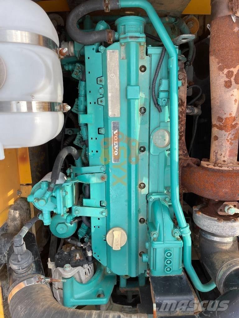 Volvo EC 210 B LC حفارات زحافة