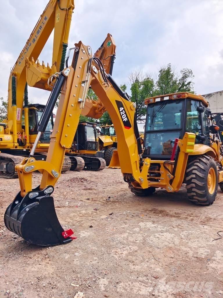 CAT 430 F لوادر ذات جرافات عكسية