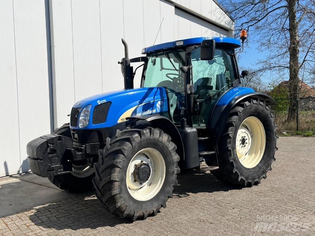 New Holland TS 115 A الجرارات