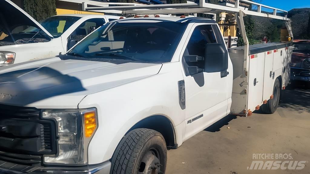 Ford F 350 XL شاحنات خفيفة/مفصلية الجوانب