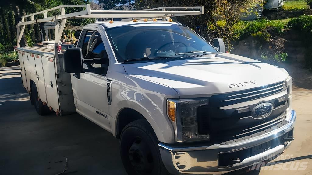 Ford F 350 XL شاحنات خفيفة/مفصلية الجوانب