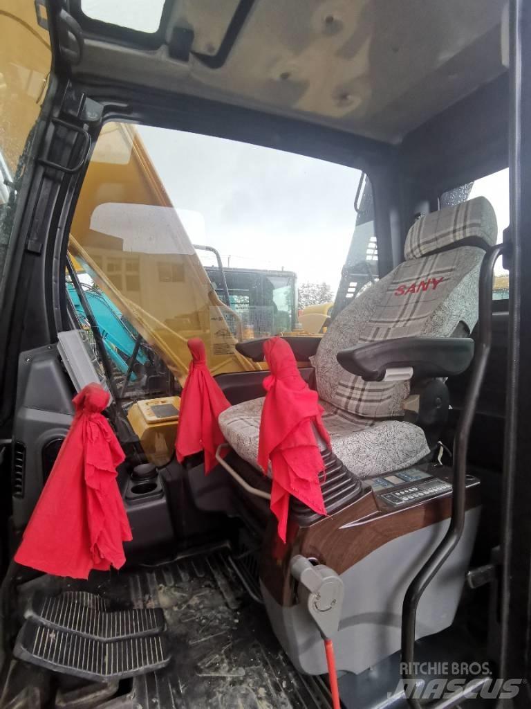 Sany SY 135 C حفارات زحافة
