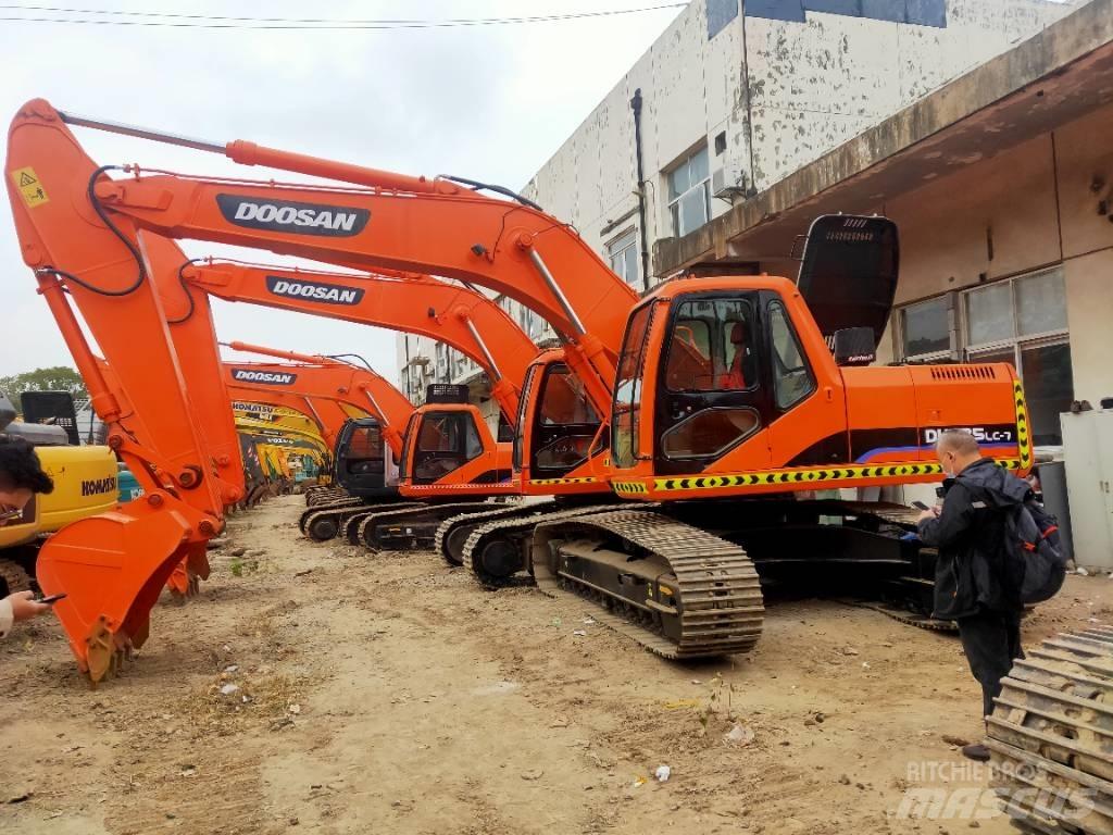 Doosan DH225LC-7 حفارات زحافة