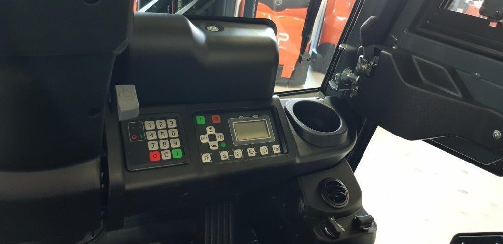 Toyota 8FBM20T شاحنات ذات رافعات شوكية تعمل بالكهرباء