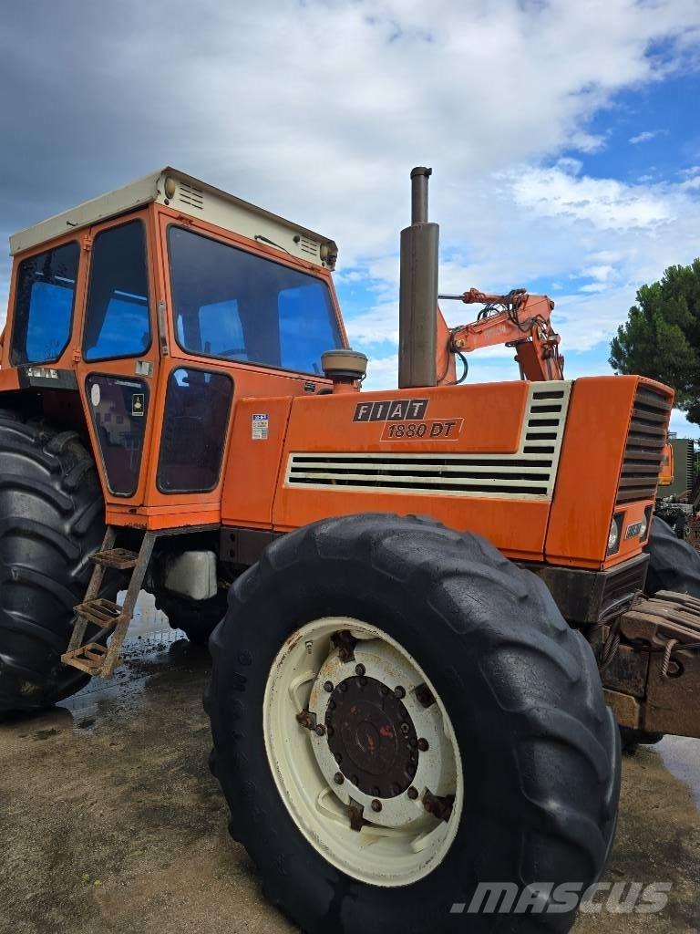 Fiatagri 1880 DT الجرارات