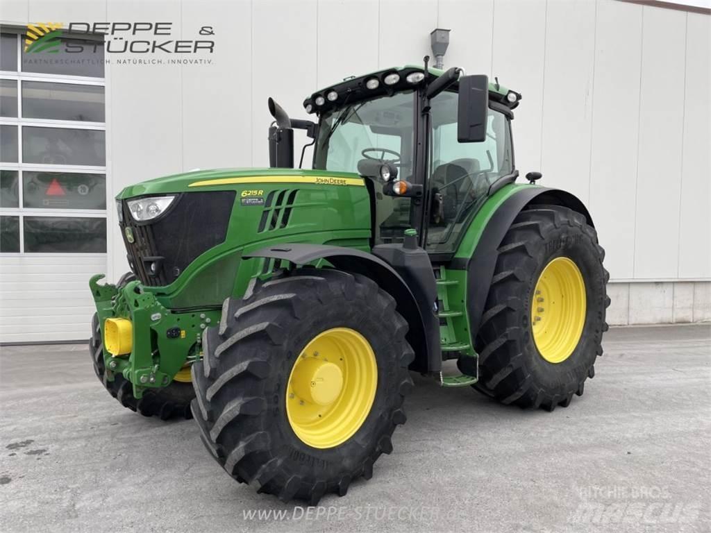 John Deere 6215R الجرارات