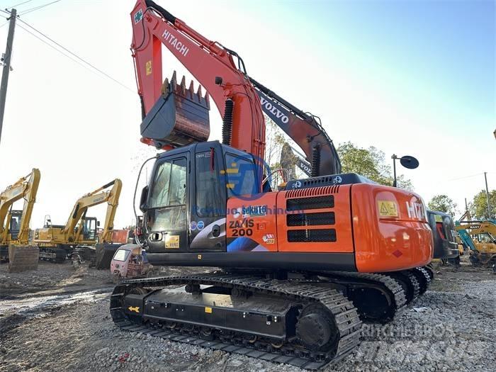 Hitachi ZX 200 حفارات زحافة