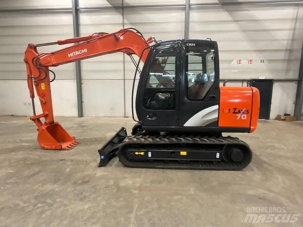 Hitachi ZX 70 حفارات وسط 7 طن - 12 طن