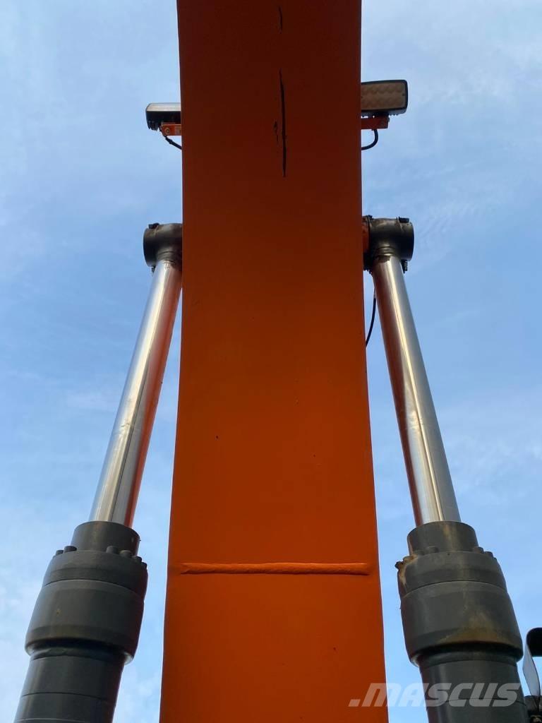 Doosan DX 300 LC-7 حفارات زحافة