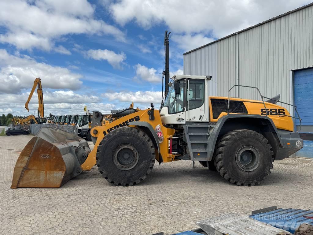 Liebherr L586 لوادر بعجل
