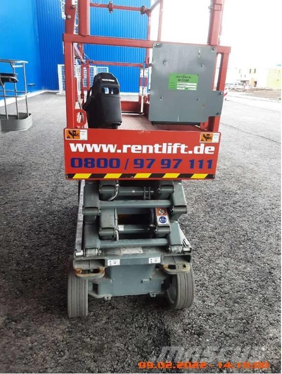 SkyJack SJ III 3219 رافعات مقصية الشكل