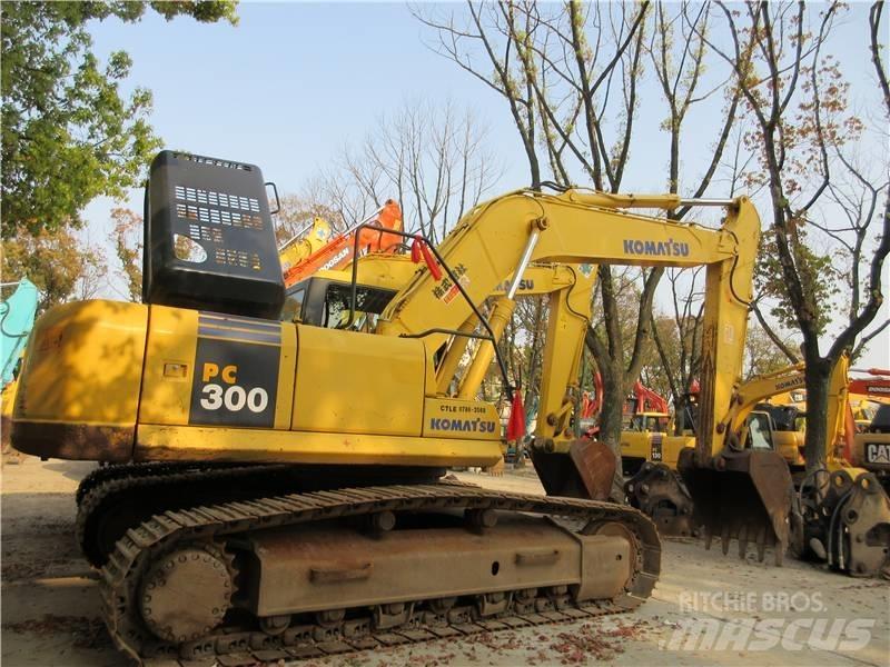 Komatsu PC 300-7 حفارات زحافة