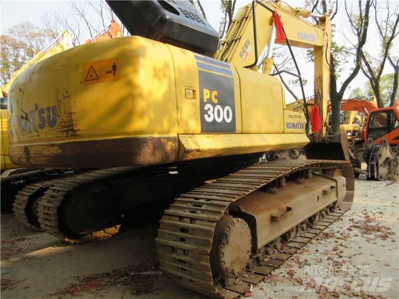 Komatsu PC 300-7 حفارات زحافة