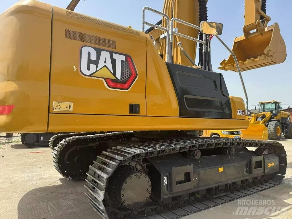 CAT 336 E حفارات زحافة
