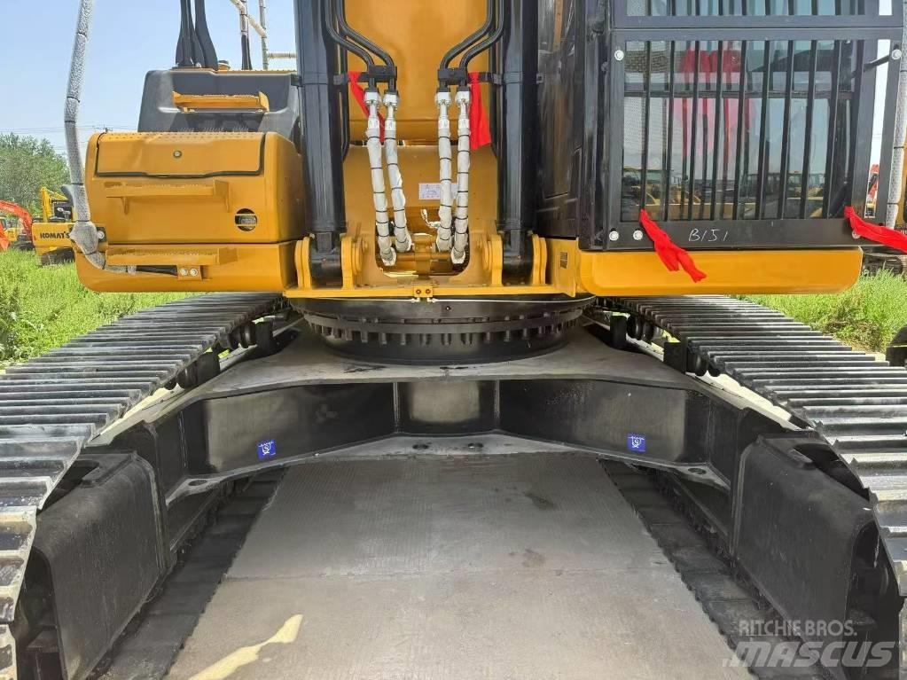 CAT 336 E حفارات زحافة