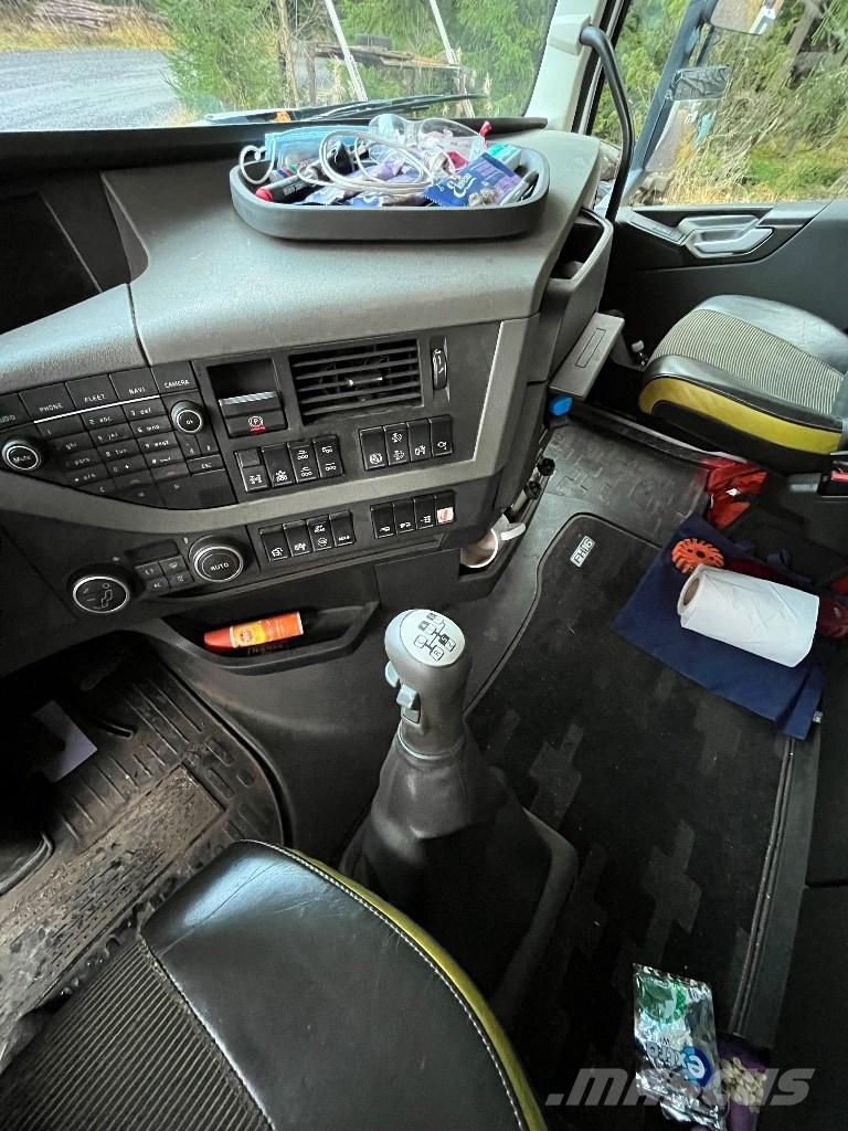 Volvo FH 16 550 شاحنات أشجار