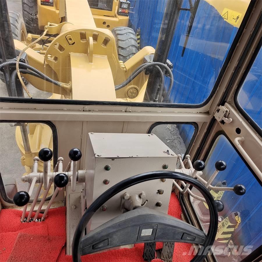 CAT 140 H معدات تمهيد الطرق