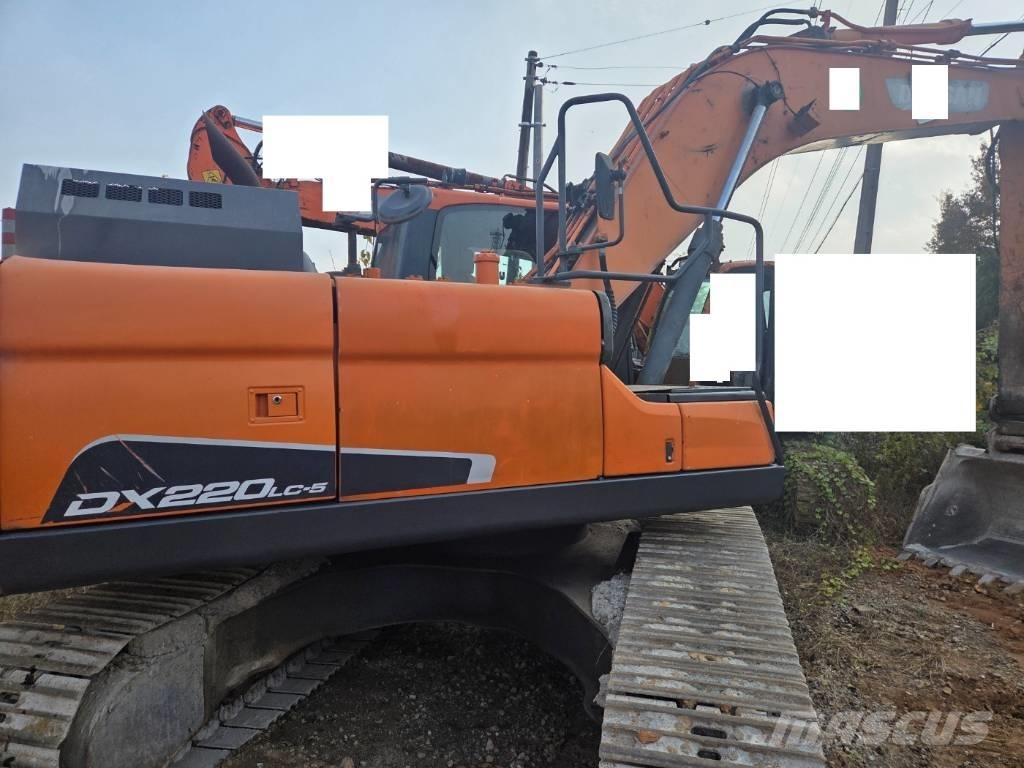 Doosan DX 220 LC-5 حفارات زحافة