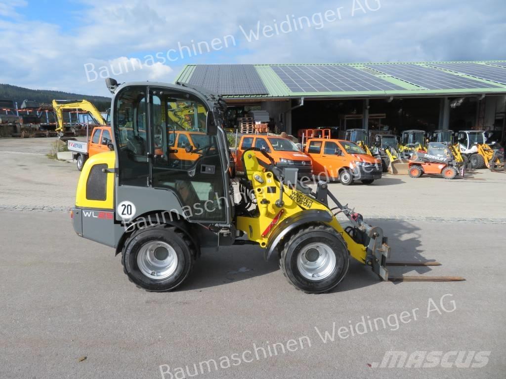 Neuson WL 25 لوادر بعجل