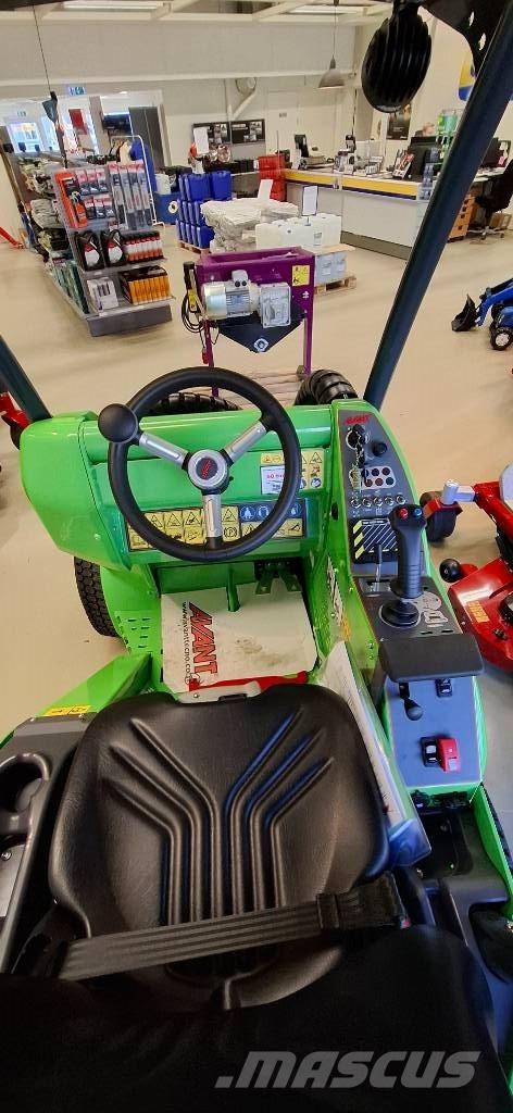 Avant 528 لوادر متعددة الأغراض